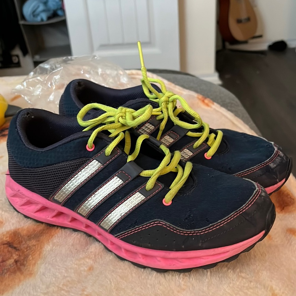 old women’s adidas running shoes